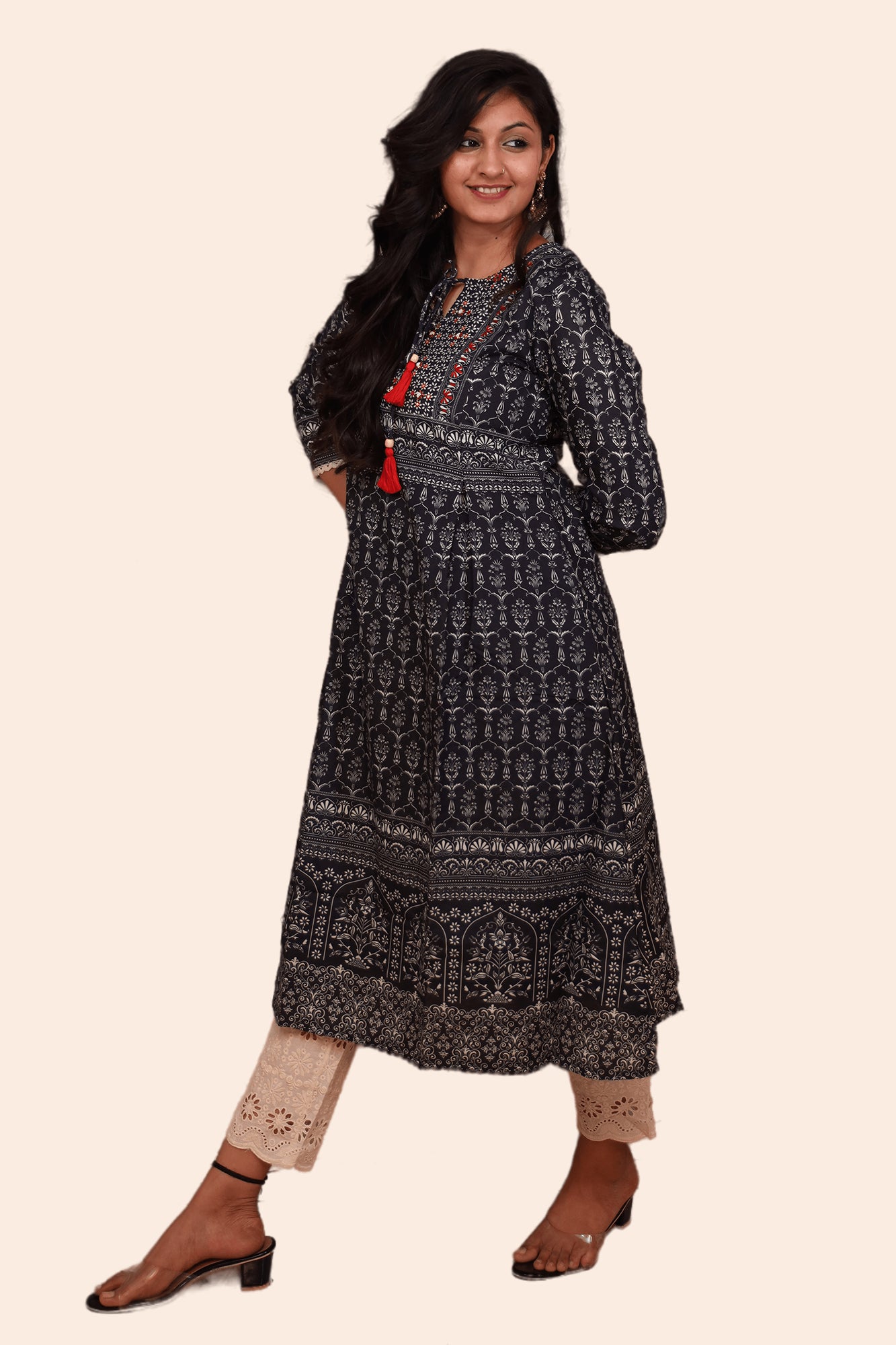 Urban Mystic Embroidered Print Kurta With Pant