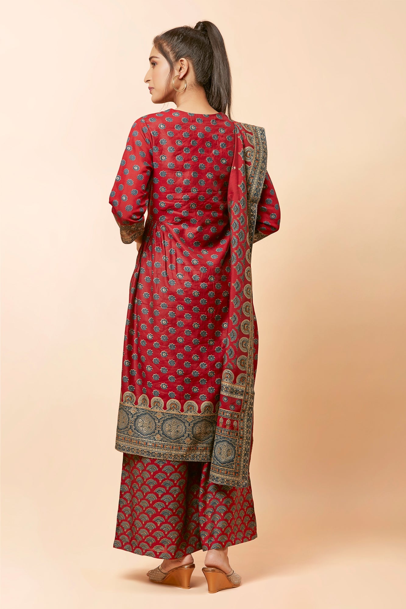 Urban Mystic Maroon  Colored Kurta Set In Muslin Silk