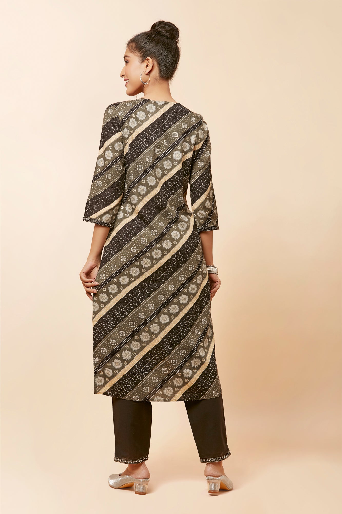 Urban Mystic Black Color Bandhani Print Kurta Set With Light Embroidery