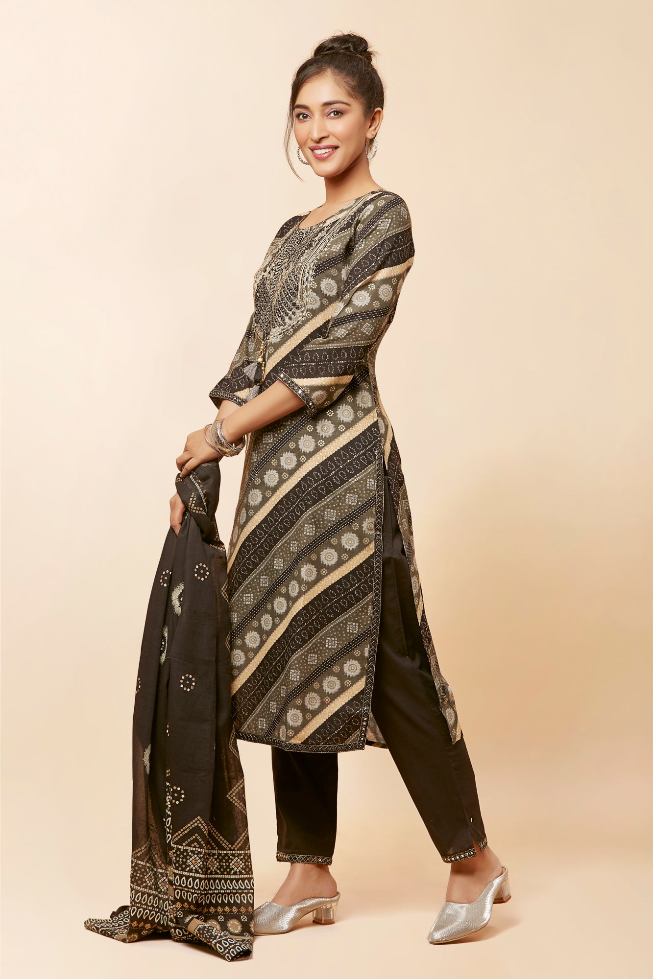 Urban Mystic Black Color Bandhani Print Kurta Set With Light Embroidery