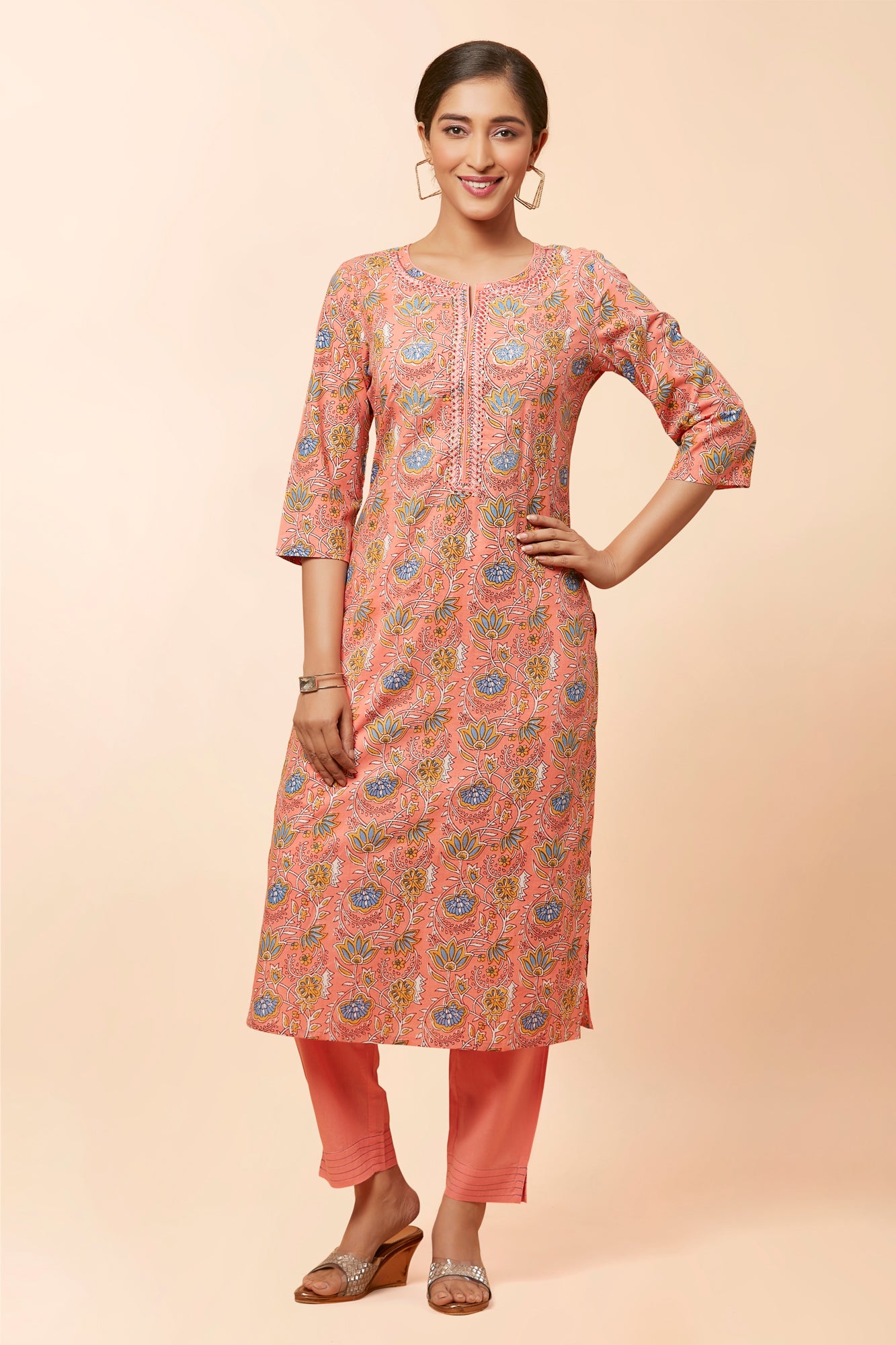 Urban Mystic Pink Floral Print Kurta Set With Kota Dori Dupatta