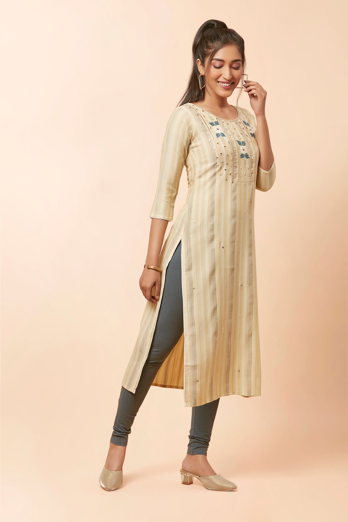 Urban Mystic Stripe Printed Straight Cut Mirror Work Kurta