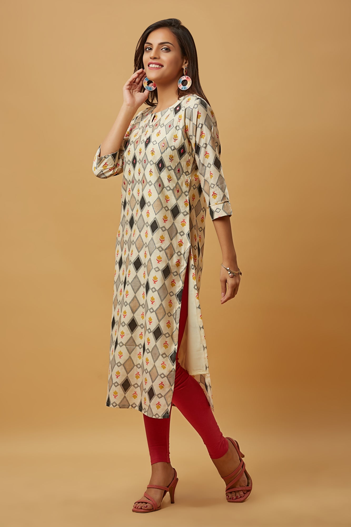 Urban Mystic Cream Diamond Shape Embroidered Kurta With Dupatta